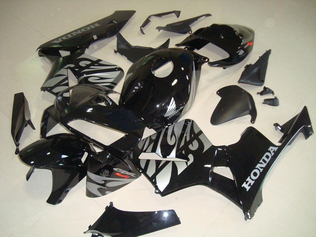 Carénage Moto Honda CBR 600 RR 05-06 - Noir Blanc Flamme Carénage Moto Honda CBR 600 RR 05-06 - Noir Blanc Flamme