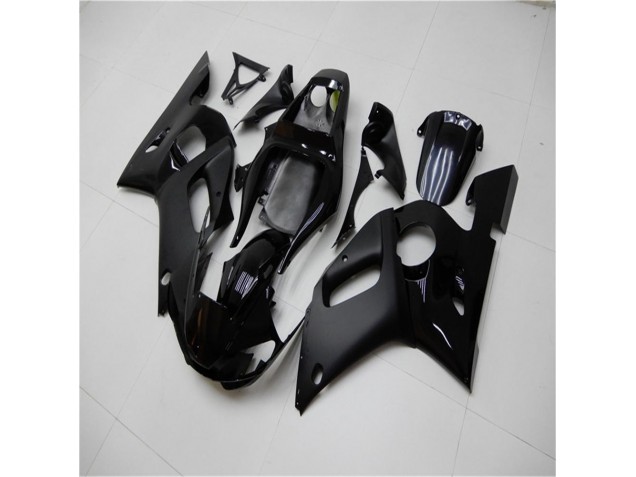 Carénage Moto Yamaha R6 98-02 - Brillant Noir Mat Carénage Moto Yamaha R6 98-02 - Brillant Noir Mat