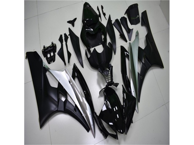 Kit Carénages Motos Complet Yamaha R6 06-07 - Argent Noir Kit Carénages Motos Complet Yamaha R6 06-07 - Argent Noir