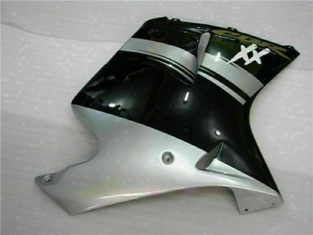 Kit Carénages Motos & Plastique Honda CBR 1100 XX 96-07 - Noir Kit Carénages Motos & Plastique Honda CBR 1100 XX 96-07 - Noir